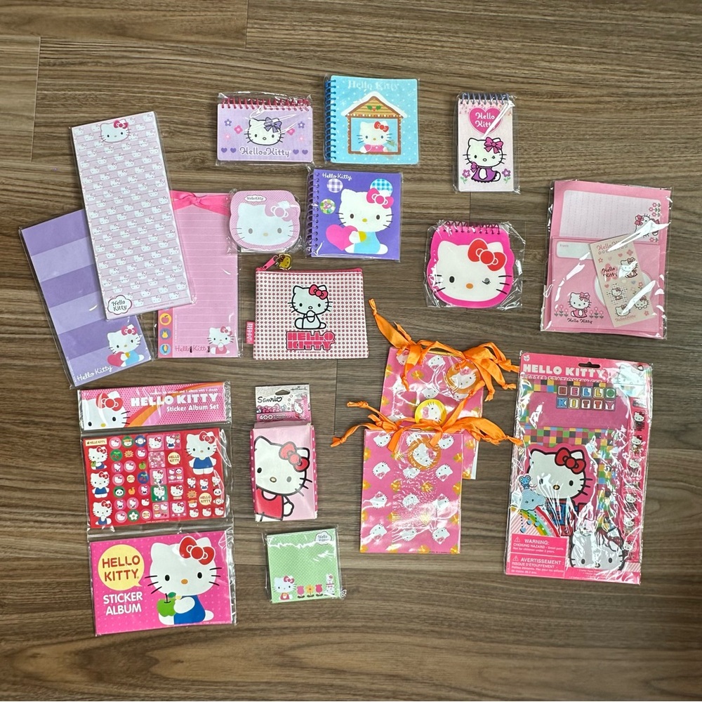 Hello Kitty Stationary Lot (17) Retired 2010/2012 🎀